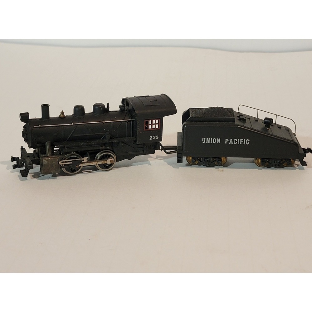 Vintage Ho Scale Union Pacific Locomotive W/ Coal Tender Mantua Model Train‎ Car